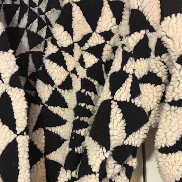 Farm Rio Geometric Coat - Picture 4 of 6